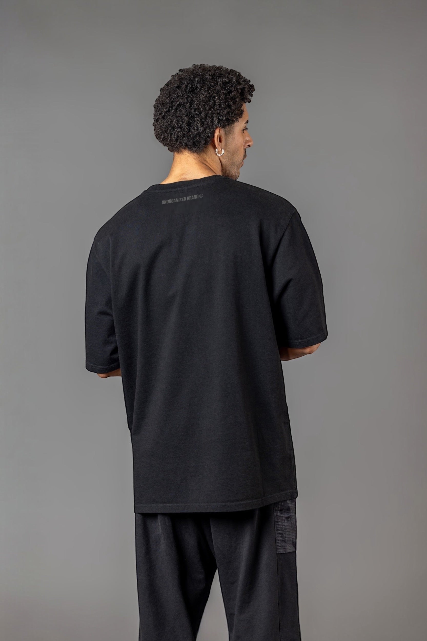 OVERSIZE LOGO T-SHIRT “T5" BLACK