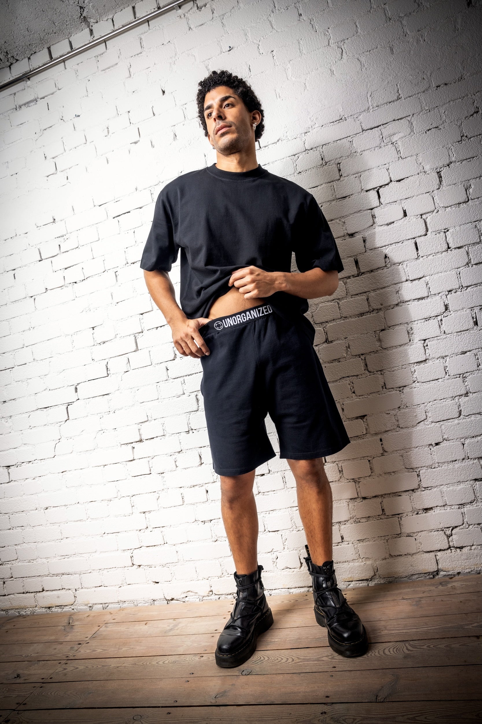 RELAXED WAISTBAND SHORTS “S1” BLACK